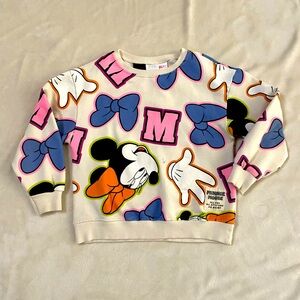 Disney’s Minnie Mouse Sweatshirt 😊